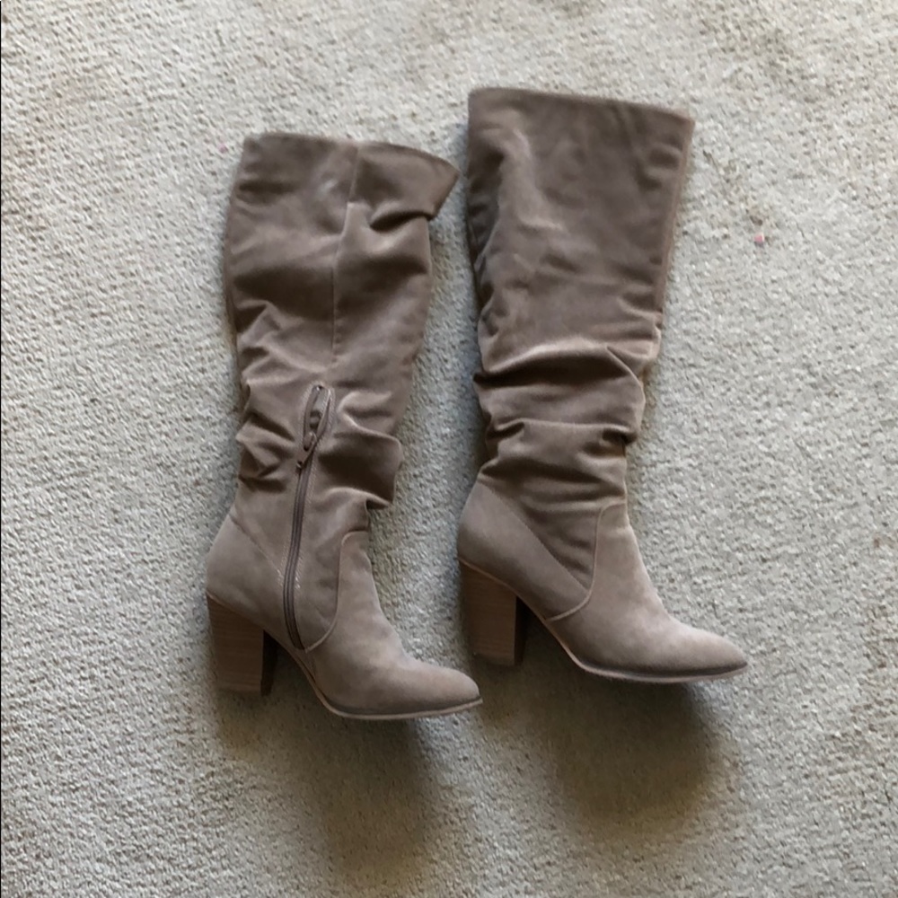 Universal Thread boot